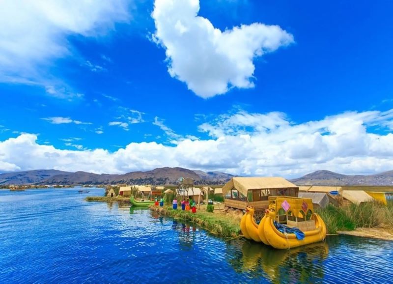 Tour Lago Titicaca Puno 2 Días - Islas Flotantes de los Uros y Taquile